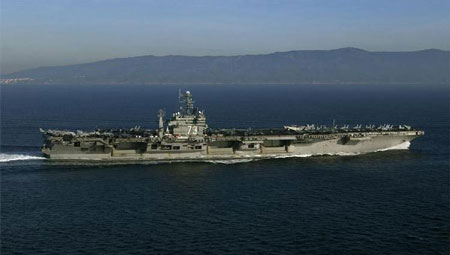 Tàu sân bay USS George Washington.
